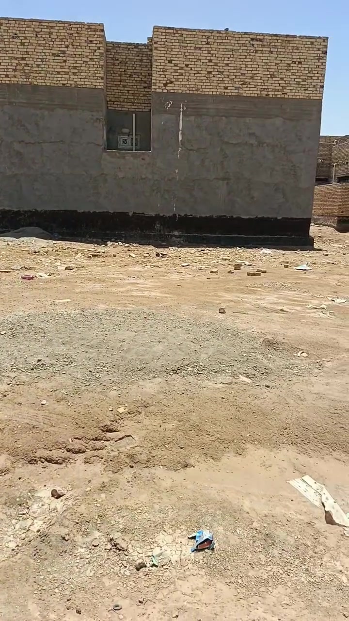 ♦️بسم الله الرحمن الرحيم ♦️
✅للبيع عرصه طابو صرف 
✅المساحة 175م 
✅الواجهة 14*12.5م النزال
✅العرصه ركن على شارعين 
✅أيضاً تقع على شارع بعرض 12م
✅حالياً العرصه مدفونه وجاهزه 
✅موقعه حي الحسين الثاني 
✅قرب المستوصف الثاني 
✅خدمات كامله متوفره 
🟣ملاحظه بالإمكان اني يبقى مبلغ بسيط يرهم اقساط
🟣ملاحظه ثانية والأهم السعر من صاحب العقار مباشر 

✅للاستفسار مراجعة مكتب الضامن للعقار الشارع التجاري مقابل منفذ المعرفه أو الاتصال 📞 
***********
***********

