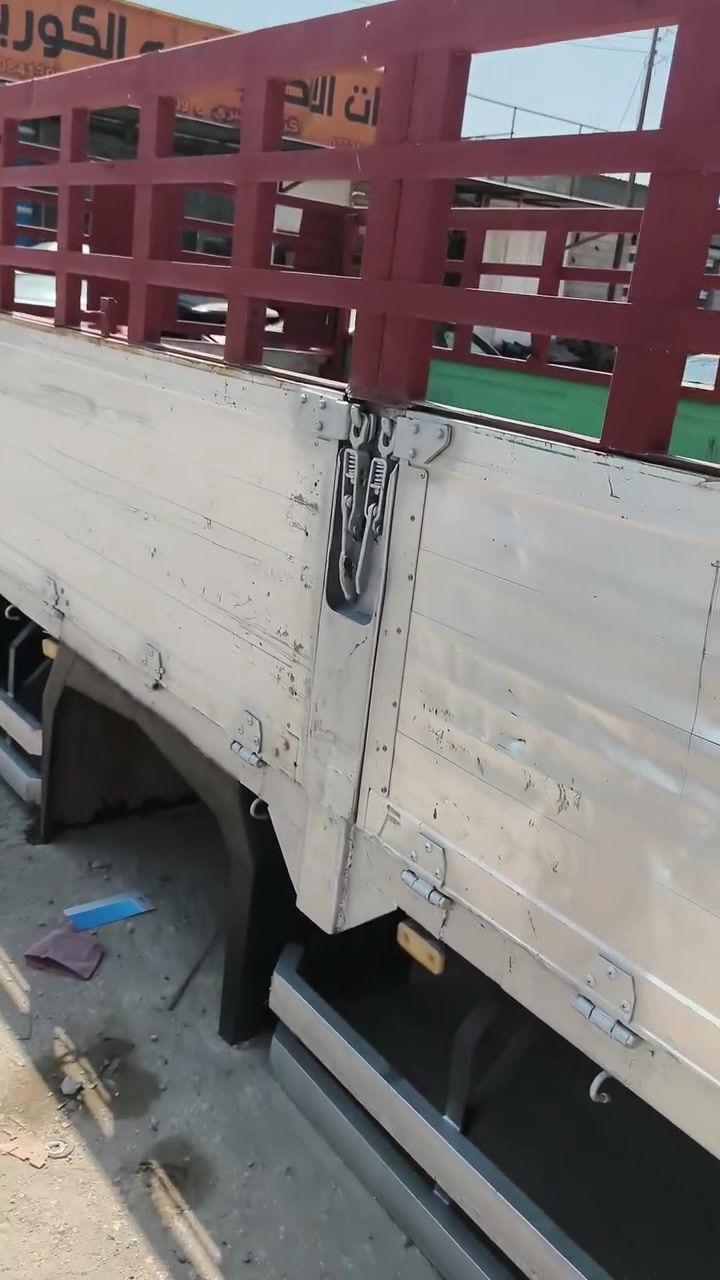 سلام عليكم بدي سته وربع البيع صفاح 80 المكان بابل جبله ‏‪***********‬‏
