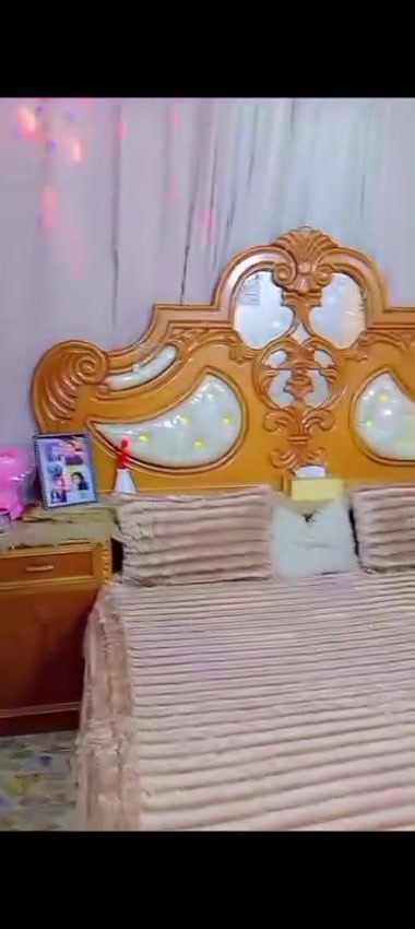 غرفه مستخدمه كلش قليل شخط ما بيه
خمسه ابواب
سعر ٩٠٠وبيه مجال بسيط
الاتصال ***********
مدينه الصدر قطاع ٢٦
