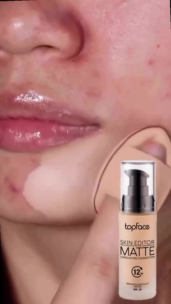 كوزمتك اسينات
كوني متميزه معنا 
نحن نصنع الابداع وانتم الاناقه
Topface 
فاونديشن توب فيس 
كريم اساس مات فول كفر 
 مرمم للبشرة ويكسب الوجه مظهر طبيعي غير لامع كما انه يمنح البشرة شكل حريري رغم سهولة استعماله 
يحتوي نسبة 20% واقي شمس 
يحمي من اشعة الشمس
متوفر درجات حسب لون البشرة 
العنوان بعقوبة التحرير قرب الغذائية 

مقابل مجمع السلام للتقسيط

توصيل جميع محافظات العراق 

للاستفسار  مراسلة الصفحة‏

‪***********
