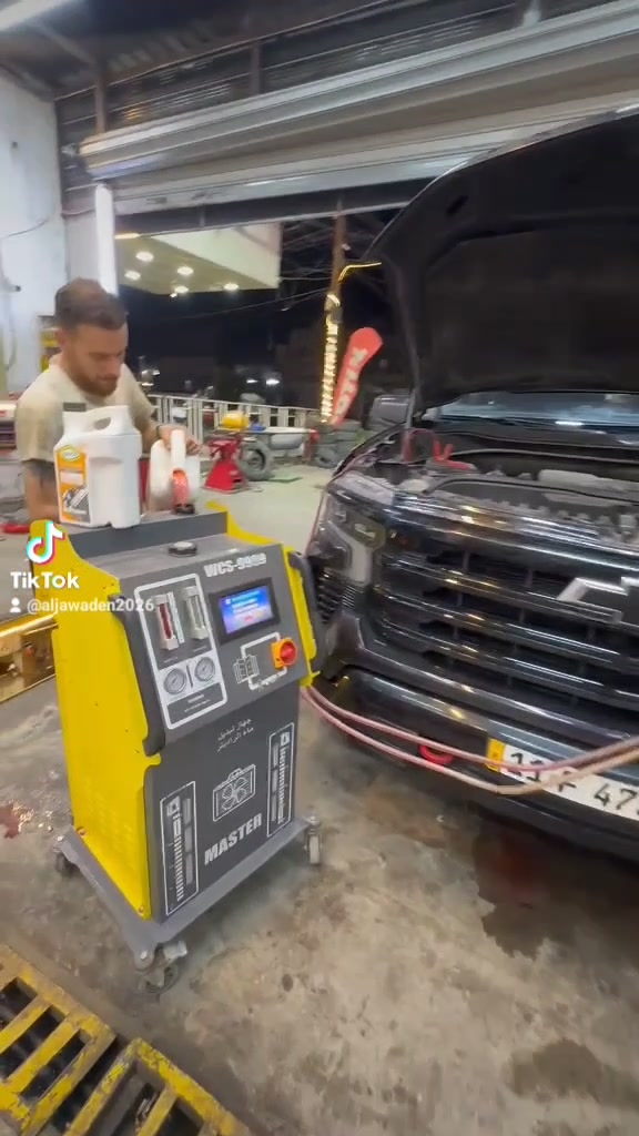 زيت السيارة مو بس تبديل…
هو حماية للمحرك، ثبات بالأداء، وراحة بالك بالطريق.

مجمع الجوادين للزيوت والفلاتر يهتم بسياره اهتمام دقيق 

اختار المكان الصح الي تصلح بي سييارتك 
العنوان بغداد الحسينية شارع المكاتب مقابل جم فكتوريا 

الرقم :***********