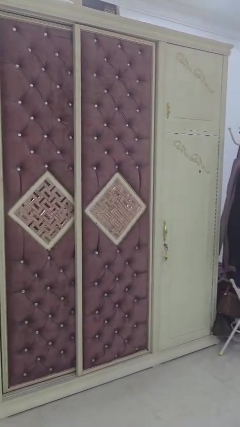 للبيع شغل عراقي السعر ٤٠٠ الف وبي مجال بسيط
العنوان بغداد 
هاتف ***********
