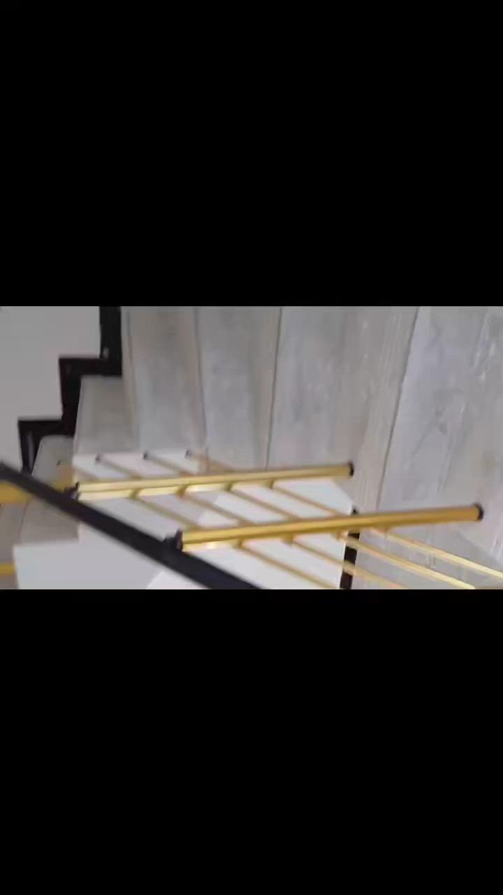 سلام عليكم بيت طابو صرف للبيع مساحه 100مربع 10*10 بشويلي مقابيل منطقه شياع كافه الخدمات متوفرة بناء درجه اولى للاستفسار أكثر اتصل ***********
