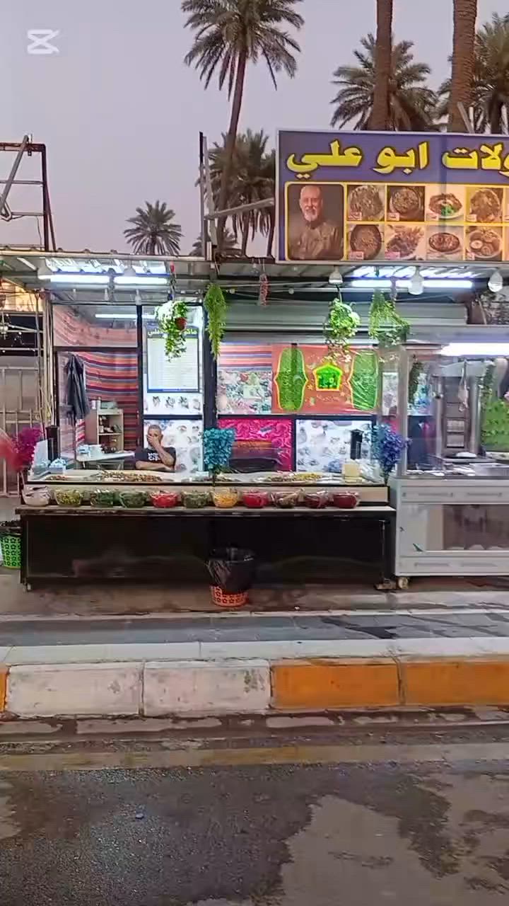 فرصة استثمارية جاهزة وناجحة لعدم التفرغ (مشروع كامل متكامل ديالى بعقوبة كورنيش ديالى )
​السلام عليكم ورحمة الله وبركاته،
للبيع محتويات مطعم ومقهى (كوفي شوب) متكامل من مجاميعو، المشروع شغال والرزق والأمانة ما شاء الله (رجل صلوات على محمد). البيع لعدم التفرغ التام فقط.
​💡 ملاحظة للمستثمر: المحلات إيجار، والبيع يشمل جميع الأغراض والمعدات فقط. أمامك الخيارين: إما نقل الأغراض لأي مكان تحبه، أو الاستقرار بنفس الموقع الحالي واستلام مشروعك الناجح فوراً وباشر عملك من غداً!
​📋 تفاصيل ومحتويات المشروع:
​1. قسم المشاوي والأكلات الشعبية:
​جامخانة كباب متكاملة وحديثة.
​عربانة مخصصة للأكلات المصلاوية العريقة.
​شواية برغر + كابسة صاج احترافية.
​شواية كص (شاورما) جاهزة للعمل.
​2. المطبخ المركزي:
​مطبخ كامل متكامل من كافة مواد الطبخ، القدور، والأواني، والعديد من الأغراض والمستلزمات الاحترافية التي لا تحتاج معها لشراء أي نقص.
​3. قسم المقهى (الكوفي شوب) والعصائر:
​قهوة متكاملة بجميع لوازمها.
​تخومة (أطقم قنفات وجلسات) كاملة ومريحة للمرتادين.
​نراكيل ممتازة وبعدد وافٍ.
​عربانة عصائر طبيعية وكوكتيلات بتصميم مميز.
​4. الصالة والأثاث (بحالة ممتازة وحديثة):
​عدد 15 ميز طعام (طاولات) بتصميم حديث وعصري.
​مع كل ميز 4 كراسي حديثة ومريحة جداً (إجمالي 60 كرسي).
​5. الطاقة والكهرباء:
​مولد كهربائي خاص بالمطعم لضمان استمرار العمل دون انقطاع.
​📞 للمعاينة والاستفسار:*********** اتصال او مراسله وتساب 
​المشروع جاهز بكل تفاصيله، "شيل ايدك واشتغل". للجادين بالشراء ومعرفة السعر أو الترتيب للمعاينة على أرض الواقع، يرجى التواصل عبر:
