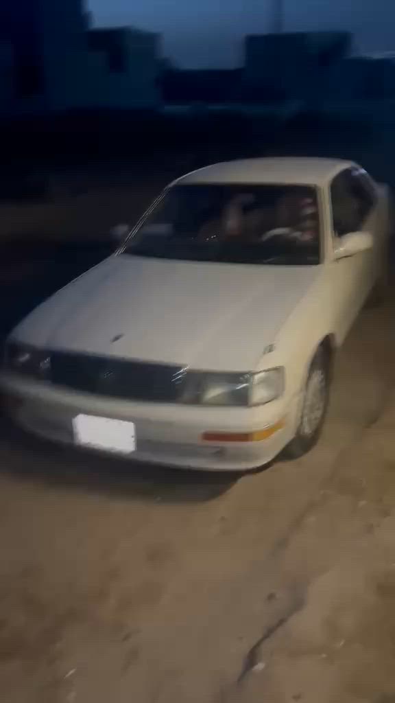 سلام عليكم لبيع كراون بطه 93 رقم واسط سياره حلوه و جاهزه مال جناي تخم تاير محرك كير واكسن مكفولات تبريد كهربائيات كله شغال سعر 42 وبيه مجال حك جيه مكاني واسط صويره اني مكلف بنشر تصل عل راعيه ***********
