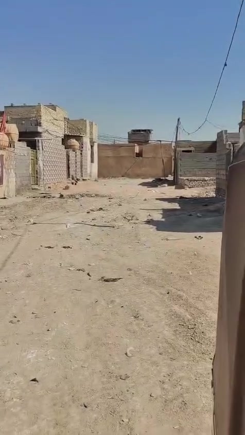 السلام عليكم عندي قطعه 200 متر الحميديه نهايت شارع المعسكر البيع تبعد عن التبليط 3 بيوت فقط ب 9 وبيهه مجال الشراي  وهذا رقمي ***********

