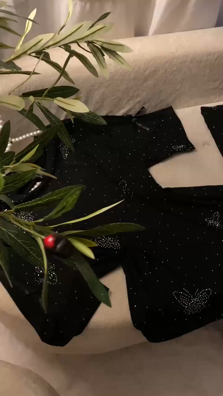 تراك ستراس 
اسود فقط 
قياسات فري سايز يلبس لحد وزن 95
 الحجز والاستفسار  دايركت 
متوفر توصيل لكل محافظات العراق🖤✨


**إذا كنت صاحب هذا الإعلان وتريد حذفه لأي سبب، رجاءا أرسل رسالة إلى الدعم الفني**
