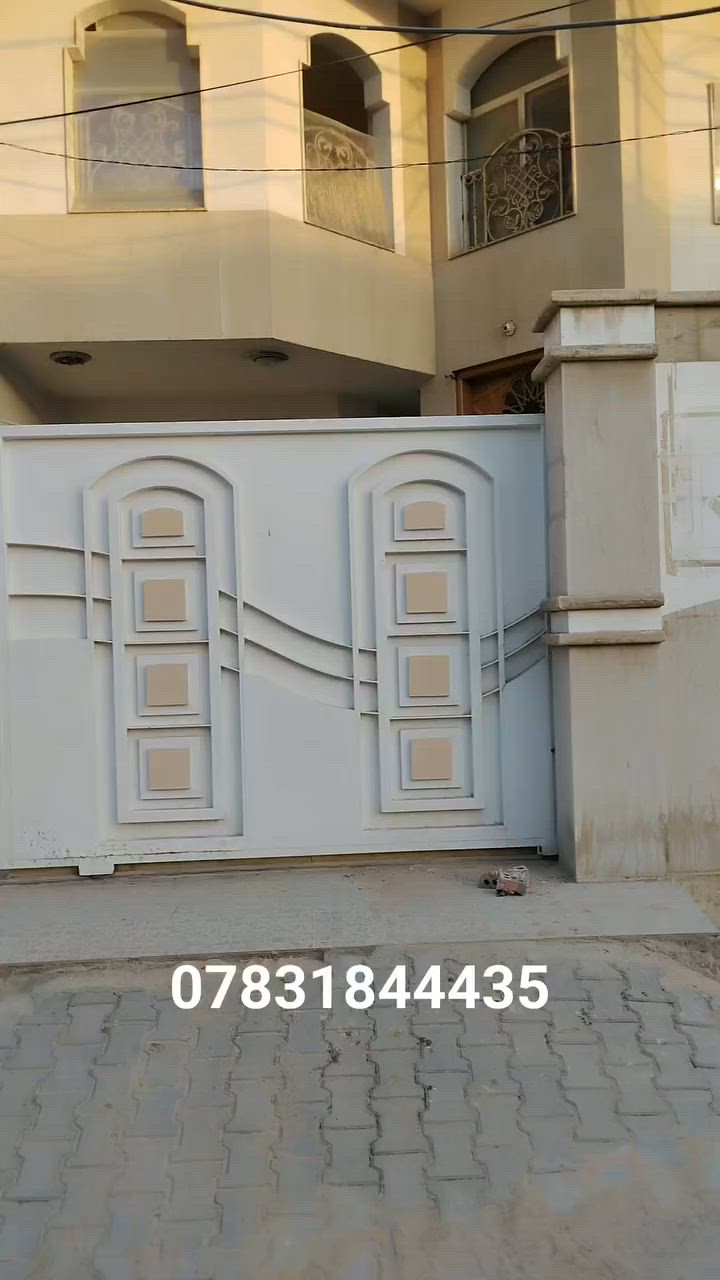 السلام عليكم 
متابعينا الكرام 
دار للبيع في حي الغدير مقابل شارع جامع ابو كلل، الدار مرمر بناء 2020
المساحة 300م الواجهه 10*30
يحتوي على 5 غرف نوم 
للاستفسار *********** عامر الشمرتي.
#عقار #بيع #شراء #ايجار #النجف 
#العراق #عقارات
