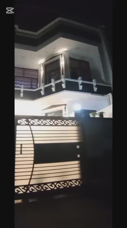🏠 دار سكن حديث البناء للبيع

✨ بناء جديد كلياً – تصميم عصري وتشطيب راقٍ

📏 المساحة: 125 متر

📄 الملكية: طابو صرف – تحويل مباشر

🔹 تفاصيل الدار:

🏡 طابقين مميزين:

 • الطابق الأول: غرفتان نوم + استقبال أنيق + صالة رحبة + صحيات

 • الطابق الثاني: غرفتان نوم مع حمامات داخلية وخارجية

📍 الموقع: في قلب منطقة الشهداء – قرب المولد 

💼 التسويق من قبل:
🧱 مكتب محمد صمد للعقار والمقاولات العامة

📞 للتفاصيل والمعاينة:
تواصل معنا عبر الرسائل أو الهاتف 📱

***********
***********

واتس اب  ***********
