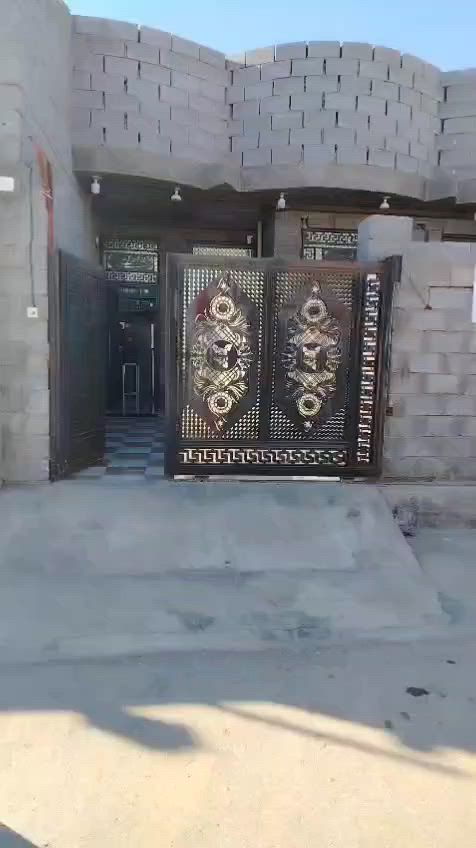 بيت للبيع العنوان الصقلاوية قرب مقبرة البعكاش
طابو زراعي سند 25 
150 متر بناء سنة2023 منطقه كامل من خدمات وتبليط بالكامل
طرمة
صحيات خارجيه
استقبال 
مطبخ
مناور اثنين
غرفة وحده
صاله
سعر 55 مليون وبي مجال بسيط
للاستفسار على الارقام
‏‪***********‬‏
