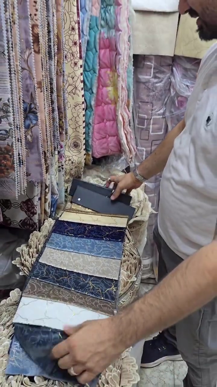 جديد جديد 
ستائر ماء الذهب هولندي 
عرض ٣١٠سم 
اقمشة الريان 
بغداد - سوق الصفافير 
***********
