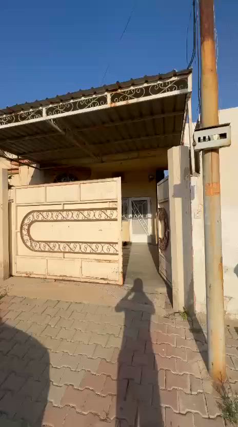فرصه شراء بيع مستعجل جدآ .....

دار للبيع طابو صررف الدار نظيف ع حديقه .....

العنوان حي العسكري قرب كاتب عدل ع شارع عريض ......

طابق واحد وبيتونه ــــــــ

السعر اتصال بالرقم ***********

للمزيد يرجو الاتصال او مراجعه المكتب الكائن في حي الواسطي مقابيل دائرة الكمرك قرب مخبز الكوثر مكتب التاج الذهبي للعقار يستقبل جميع عروضكم السكنيه والتجاريه والايجارات بكافة مناطق كركوك.........
