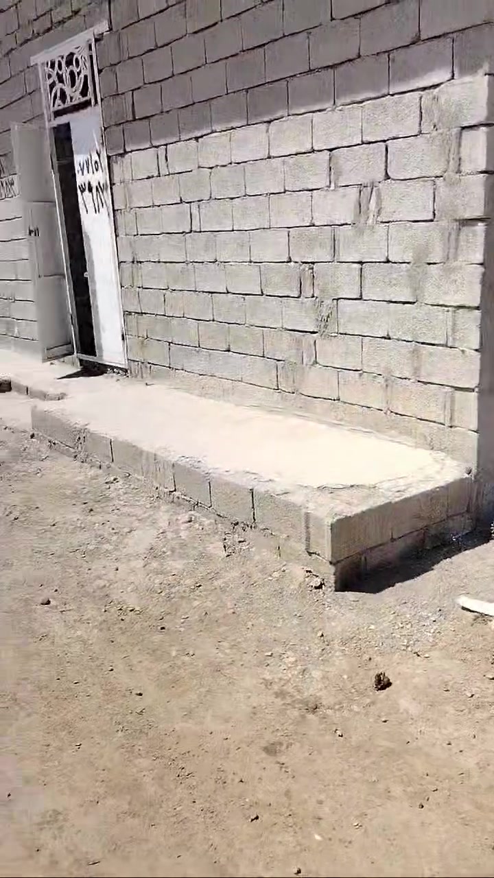 بعد التوكل عل الله قطعه تجاريه بيها مستقبل ان شاء الله كلش حلو 10*10مربعه 100متر عل شارع عام 
كل المربع الخلفها ديكمل 
موقعها جزء ثاني صاده عل الثالث خلف جامع المدينه إذا انت صاحب مصلحه تفيدك طكها محلين وتوكل عل الله
السعر 19بيها طكه نازل للاستفساراكثر 
***********واتساب فقط
*********** اتصال فقط
