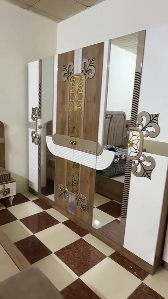 مرحبا
مكلفه بالنشر غرفه نوم جديده ممستخدمه للبيع 
للاستفسار الاتصال او مراسله واتساب هذا الرقم***********
