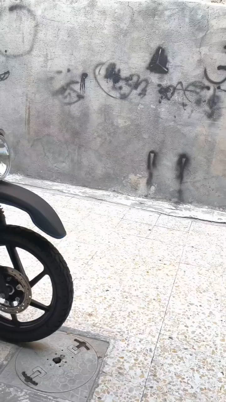السلام عليكم شباب دراجه بوكسر للبيع مكاني تقاطع السكك شراي يخابر على الرقم‏‪***********‬‏
