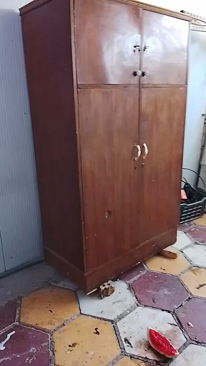 ***********
