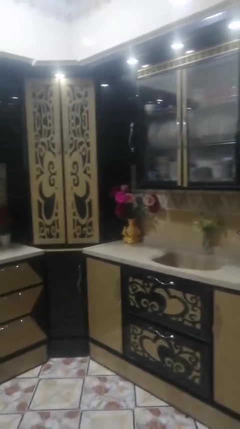 كاونتر مستعمل نظيف كلش للبيع متكون من 6 قطع جديد ومكانه (بالمطبخ البارد) مراسلة وتساب الرقم *********** 

مع بردات للبيع
