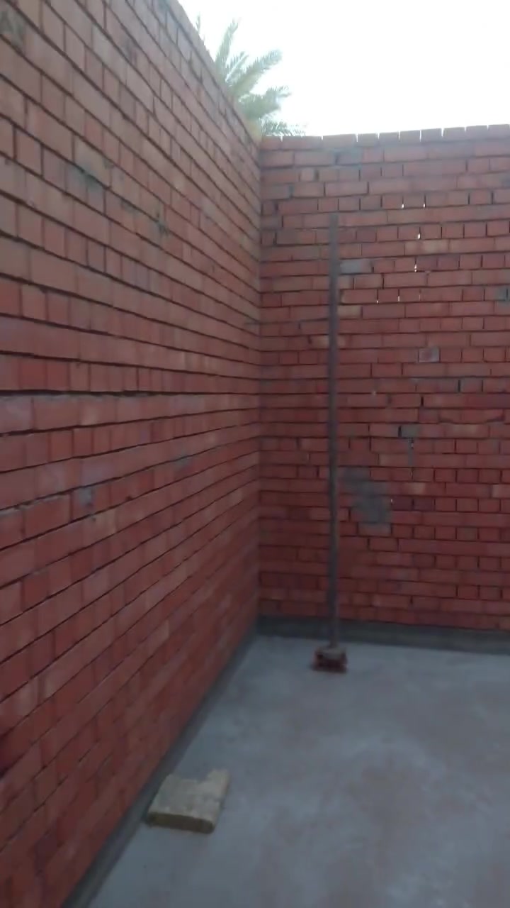 كادر خلفات بناء طابوق درجة اولى تسليم مهندسين بسعر مناسب شقلي بغداد ‏‪***********‬‏
