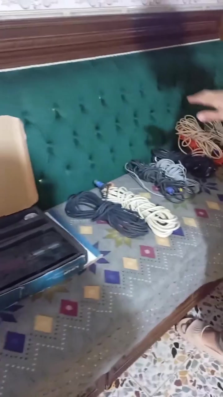 بسبب الوعود الكاذبه رايدهن كلهن 100الف ***********
