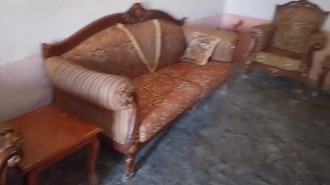 🛋️ طقم قنفات مصري مستعمل – نظيف جداً
للبيع طقم قنفات مصري مستعمل بحالة ممتازة ونظيف، مع 4 طبلات هدية.

📍 الموقع: خانقين
💰 السعر: 175 ألف دينار فقط.

للاستفسار أو الحجز، راسلونا على الصفحة أو عبر الواتساب: 📞 ***********
