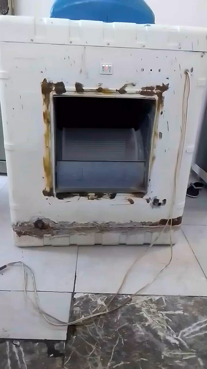 سلام عليكم مبرده لبيع شرط شغل بدون عيوب مثل ما موضح بلصور #السعر 45 وبي مجال مكاني كركوك طريق بغداد للاستفسار """***********"""
