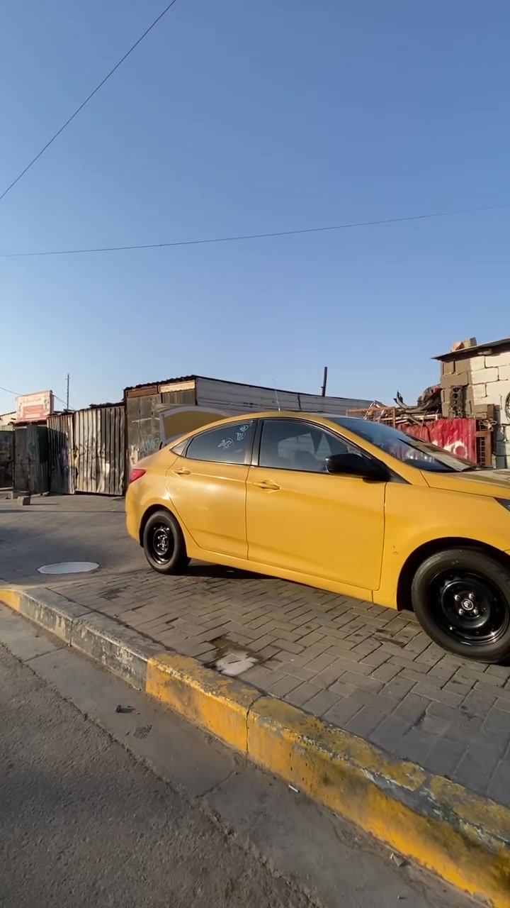 السلام عليكم للبيع اكسنت وراد أمريكي مكينة ١٦٠٠تبريد ثلج كاملة مكملة سعر ٧٣وبيه مجال مكاني بصرة ‭***********‬
