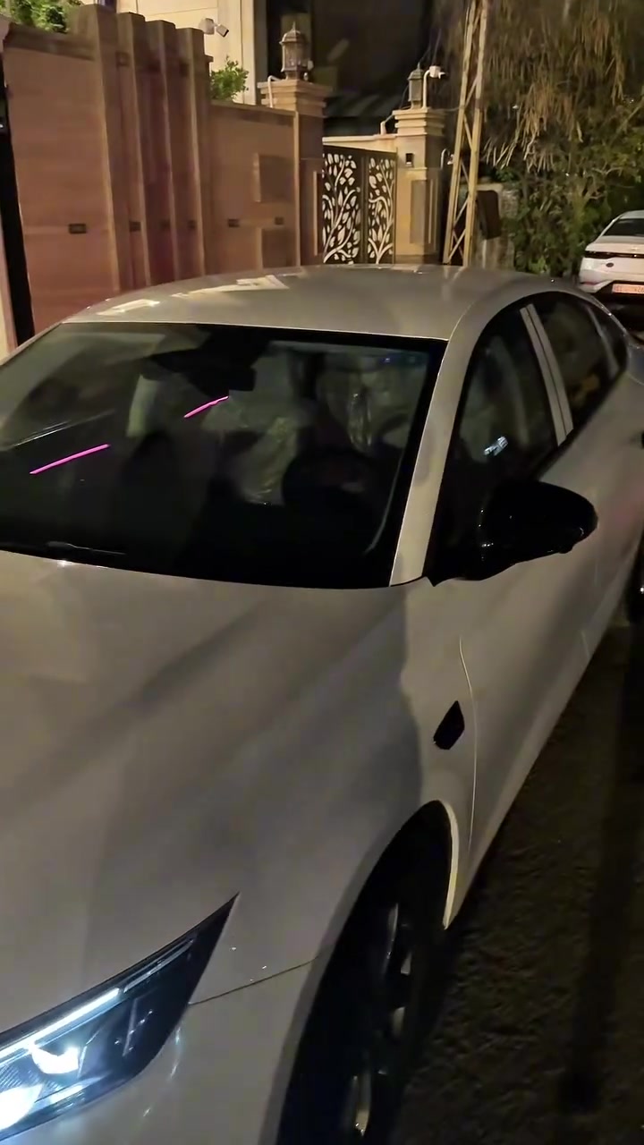 BYD QIN L 2025 
بي واي دي كن ال     ٢٠٢٥
 
مرقم بغداد 
: (داخل ابيض)
المواصفات:
13 كامرة
اوتو بارك 
رادارات كاملة
قيادة ذاتية 
شاشة معربة  وعليه تطبيقات 
نظام سكيورتي وداش كام بلادي
حساسات  ٣٦٠ درجة 
شحن  80
ماشية  11,000 كيلو  
مكفولة كفالة عامة عدى مذكور بلفديو 
العنوان : بغداد شعب
رقم الهاتف:***********واتساب
