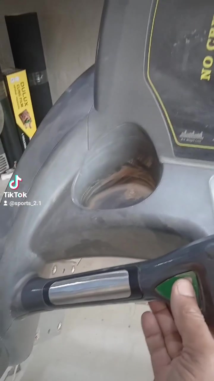 ورشة احمد/***********
صيانة اجهزة الجري الامريكية 
سايبكس.. بريكور لايف .. فتنس 
تتوفر لدينا /شاشات ..كارتات ..قوايش ..زيت 
ايضا استشارات حول اجهزة الجري 
البصرة كوت الحجاج
