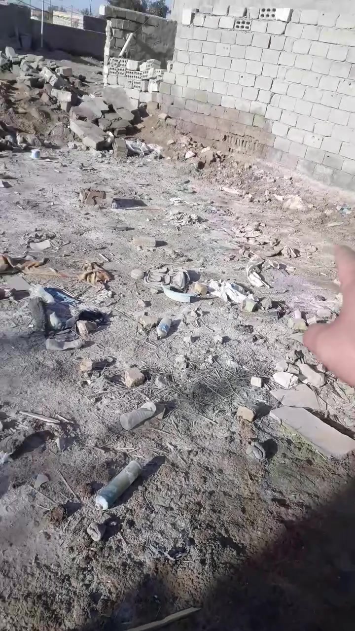 قطعة للبيع طابو زراعي ٢٤٧ متر بالمهناوية قرب الشارع العام صلاحية مهناوية خلف مدرسة الشهيد محي عزوز الابتدائية منطقة سكنية بيها كافة الخدمات السعر ٨ ملايين و بيها مجال للشراي . *********** واتساب مفتوح

