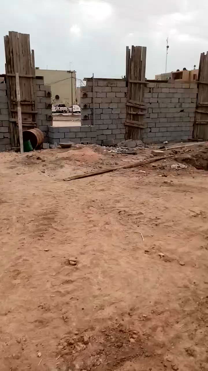 خلفه بناء بليوميه قطعي ادك مو اقل من ألف بلوكه *********** ***********واتساب
