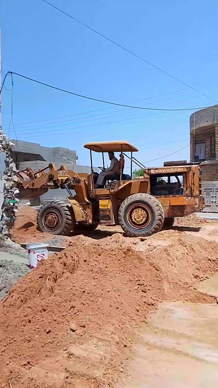 شفل عادي محرك بي موديل 80 رقم بصرة الماني مكان رمادي الاتصال ***********
