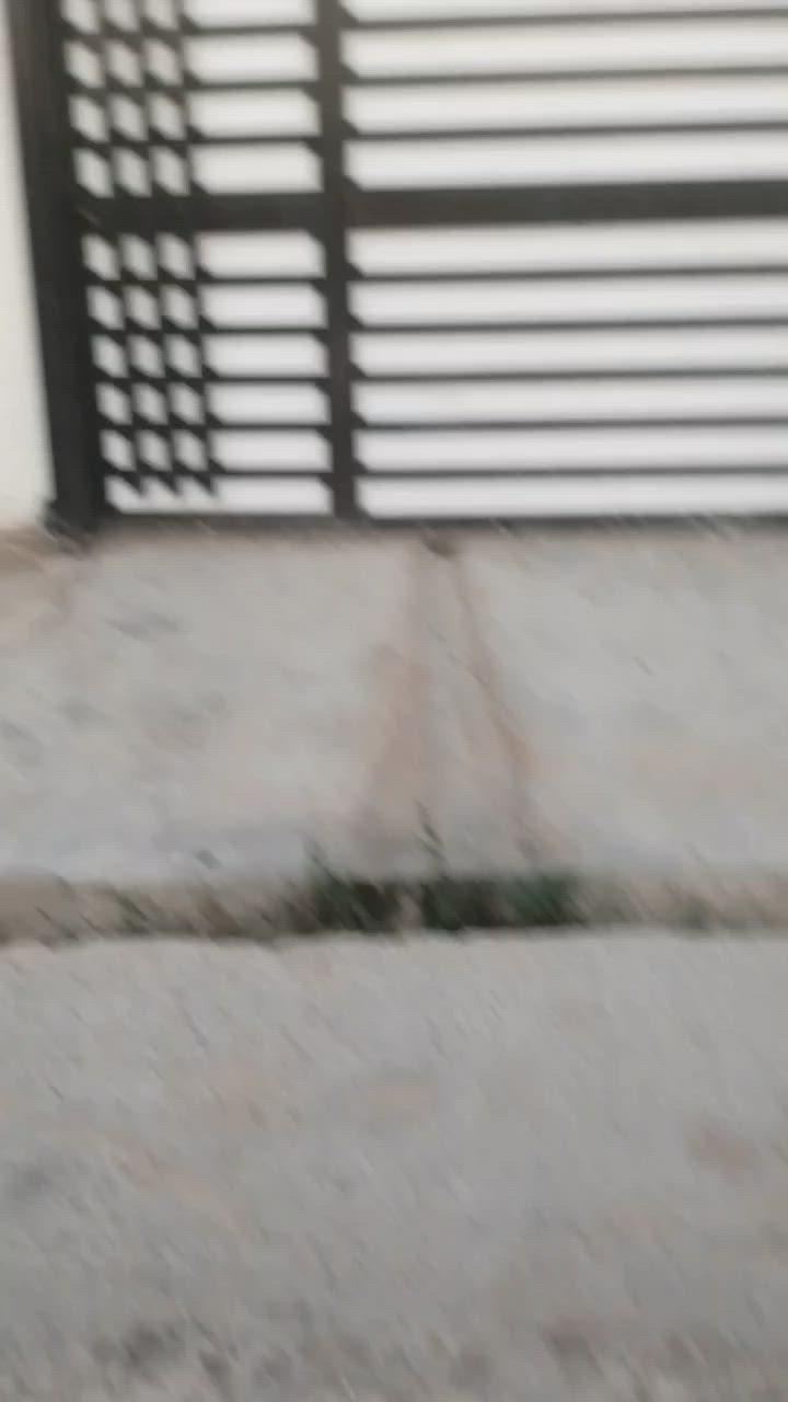 دار بناء حديث ٢٠٢٣ للبيع المساحة ١٠٠ متر في حي النور قرب جامع محمد النعمان/ جامع التقوى سابقاً. 
للإستفسار إتصل على الرقم التالي ***********

