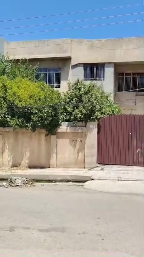 دار سكني للبيع 300متر واجهه16
صالح للسكن بس بحساب ارض
للاستفسار مراجعه مكتب وطن 
***********
