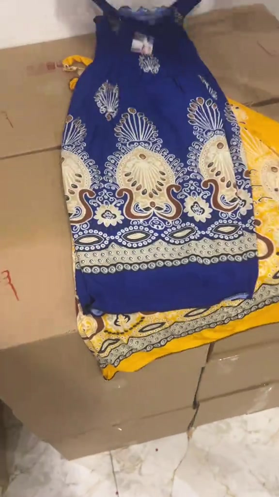 اليوم بلااااش وصلتنا البضاعة الجديدة🔥 🔥  الكارتون يحتوي ع 22 قطعه ب 30 الف فقط الكارتون يجيكم مشكل لون وقياس وموديل السعررر فقط 30 الف ❤️ للحجز يرجى المراسلة  ***********
