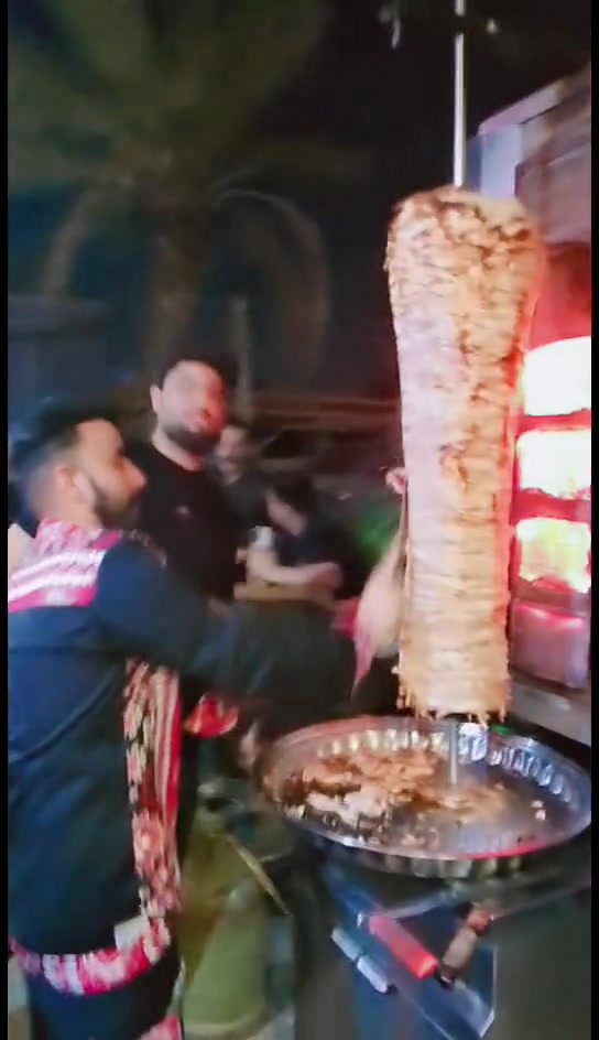 سلام عليكم اني خلفه كص شد وتشريح وتخمير وتنزيل مكاني بغداد الغزاليه وهذا رقمي ***********
