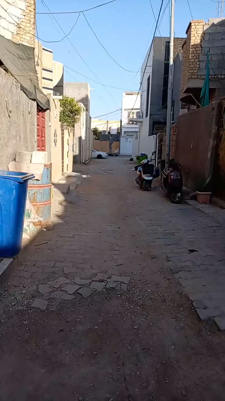 يالله بيت للبيع المساحه 240 متر معه قطعه ١٠٠ متر مربع مجيسه مدفونه او جاهزه للبناء سند ٢٥ قرار محكمه خدمات كامله مي كهرباء مجاري مدارس قريبه كلش للشارع البيت يحتوي على غرفه او صاله ستقبل مطبخ صحيات داخليه او خارجيه البناء طابوك صب كونكريت مسلح نزال او سكف السعر 85 معه مجال العنوان كربلاء طوريج شارع الحوالي خلف مطعم قنديل /

مراجعت مكتب الإبداع للعقارات العنوان شارع الحوالي قرب مطعم قنديل *********** /*********** وتساب
