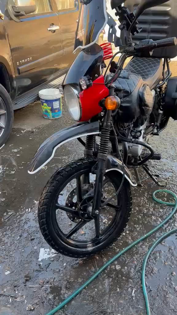 سلام عليكم ورحمه الله وبركاته دراجه بوكسر للبيع موديل 21 شهر 11 نازله بل 22 دراجه مجفته تجفيت شركه الله شاهد جيب فيتر وياك وتعال افحص الدراجه مكفوله لا تنقيص ولا تبخير الدراجه شلعه ومعدل يشك الكاع سعره 1650 وبيه مجال حك الجيه الدراجه اوراق أصولي لا سكنر ولا شي رقم الهاتف *********** العنوان بغداد مدينه الصدر
