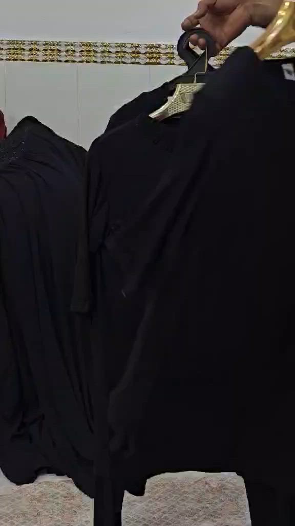 تصفه مجمع دشداشات كشمير فالينها  سواد وخامايه مو شعبي  كلهم شلع عدد ٢٧ سعرهم ١٨٠ توصيل اكو نجف مكاني ***********
