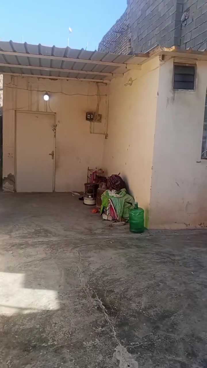 السلام عليكم 
مشتمل للبيع  بسعر مناسب جدا جدا 
الموقع الجبيرية الثالثة بالبدايةخلف الحدادين 
مساحة 110
واجهة 5
نزال22

يتكون من 
غرفتين 
كراج سيارة 
صحيات خارجية 1
حمام داخلي 1
مثل ما موظح بالفديو 
تحويل مباشر
للاستفسار الاتصال ((***********))
