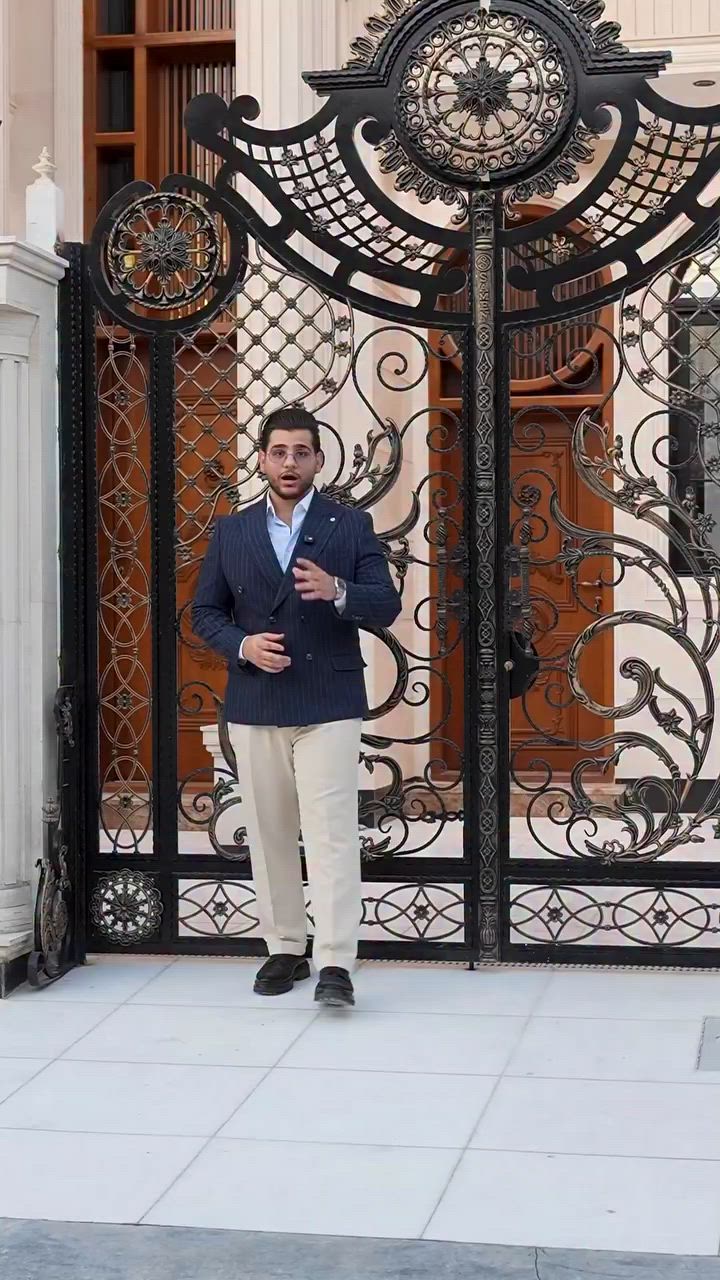 ⁨ ⁨ ⁨ ⁨ ⁨ ⁨ 🏡 للبيع – افخم بيت ملكي في السيدية

المساحة: 175م | الواجهة: 7م | النزال: 25م

التفاصيل:

 • الطابق الأول: صالة ضيوف + مطبخ حديث + غرفة نوم + شلال داخلي + حمام.
 الطابق الثاني: ثلاث غرف نوم + سويت.
الطابق الثالث: غرفة نوم سويت.

✨ البيت مبني بأعلى المعايير الهندسية ✨

✔️ البيت بناء شركة 
✔️ الأرضيات والواجهة مرمر ايطالي
✔️ ارتفاع الاسقف 4 امتار
✔️ الابواب الخارجية خشب سنديان
✔️ الشبابيك المنيوم مسكرت دبل جام عازل صوت

#لمعرفة #السعر #الرقم ( 1 ) #سأتي السعر مباشره 

الموقع المثالي:
يقع المنزل في السيدية الضباط خلف شارع الكويتي 

📞 للمزيد من التفاصيل أو لحجز معاينة، اتصل بنا على: 
*********** + واتساب مهندس غيث 
***********

#المهندس_غيث_علي
