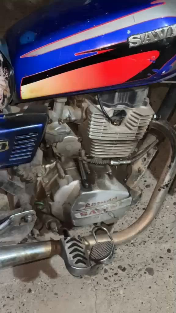 موطور ساڤين مثل ما موضح بالصور
المحرك اليوم طلع بيها هذا الصوت وطفه موضح بالفيديو 
تواير نظيفه
سلف ولايت وباتري جديد 
بي منفيست 
للمراوس بدراجه ثانيه وانطي فرق 

***********
واتساب
