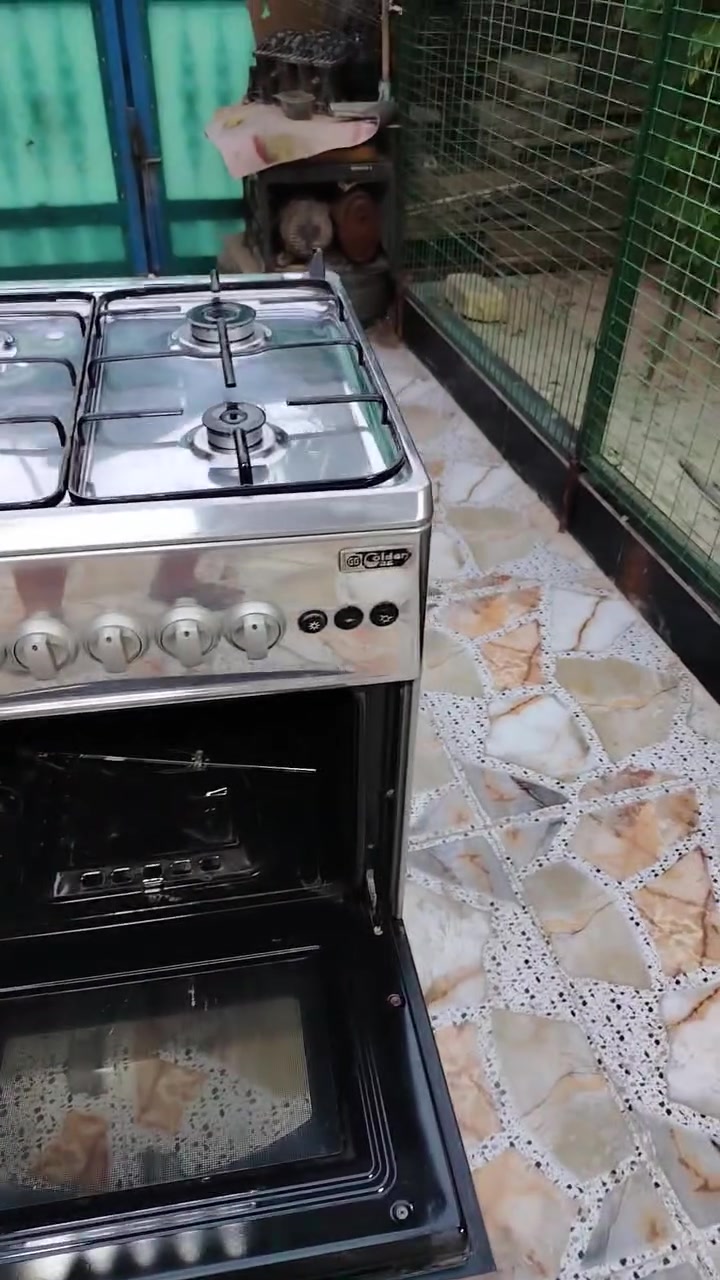 طباخ غازي جولدن اربعة عيون اخو الجديد ابو الفرن السعر 125000 وبيه مجال  للاستفسار 
الاتصال على الرقم ***********
