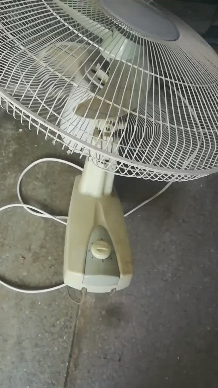 للبيع شاشه شغاله والباقي عاطل ماعرف بيهن قيم وخذ


**إذا كنت صاحب هذا الإعلان وتريد حذفه لأي سبب، رجاءا أرسل رسالة إلى الدعم الفني**