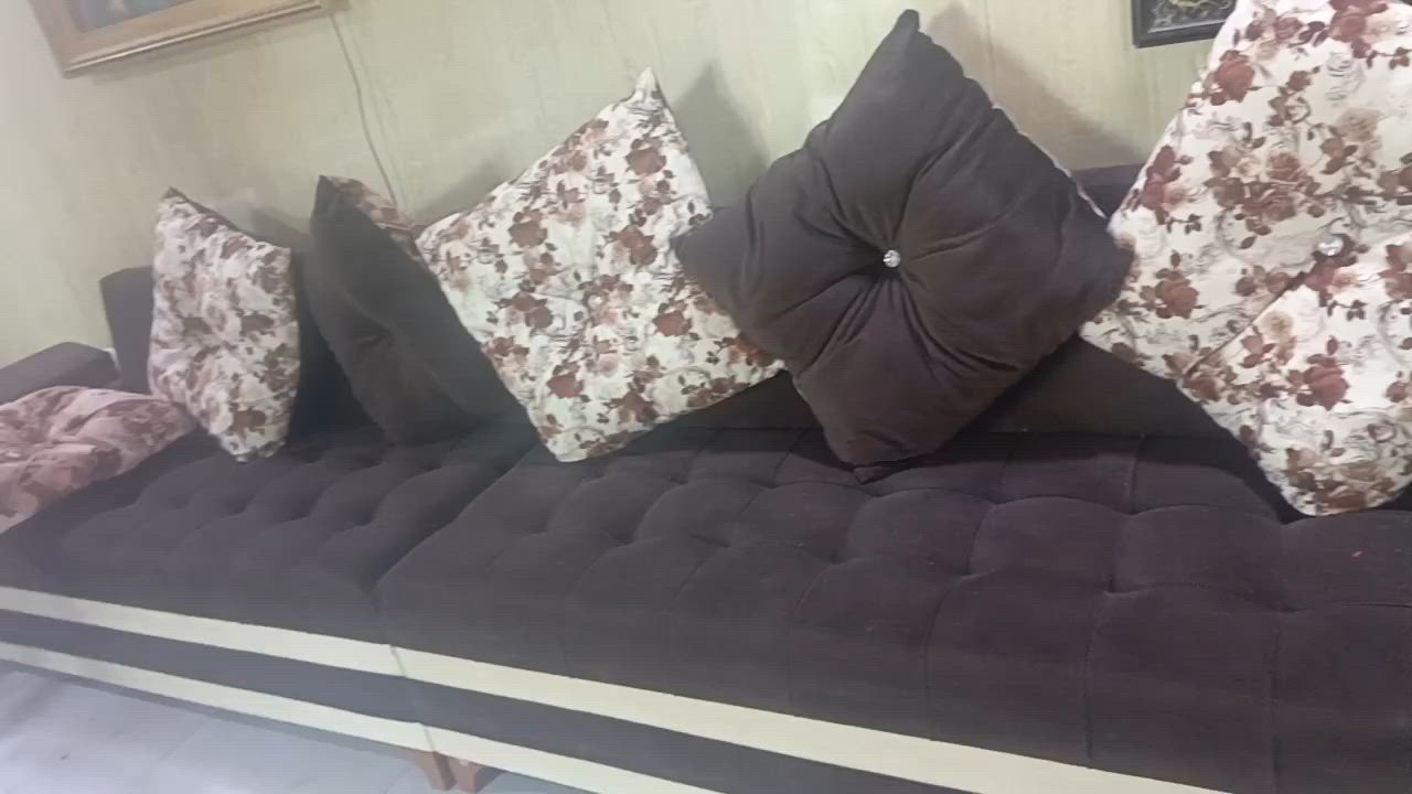 للبيع ديوان


**إذا كنت صاحب هذا الإعلان وتريد حذفه لأي سبب، رجاءا أرسل رسالة إلى الدعم الفني**