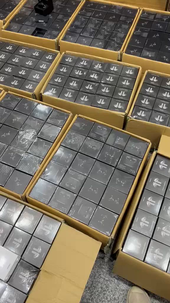 🇨🇳 الصين بين ايديكم 🇾🇪
نواقص السووووووق بفضل الله 🤲🤲.       
اعلي جوده في السوق المصري 
   Airbods Black 💪💪
Prooooooo2 🇨🇳
Prooooo 🇨🇳
Prooo3 🇨🇳
Airbods white 💪💪
   Proooo2 /4 Mike anc 
Proooo /4mike ANC
Prooooooo3
Proooo /2mike
Proooo2/2mike
 Samsung Galaxy Buds 3 Pro وحش الايربود بفضل الله 
كميات مفتوحه 🇨🇳🇾🇪🌹🇾🇪🇨🇳🇾🇪🇨🇳
للاستعلام 01016212121
01021040103
@ [2001879764027148:49210:@إشارة]


**إذا كنت صاحب هذا الإعلان وتريد حذفه لأي سبب، رجاءا أرسل رسالة إلى الدعم الفني**