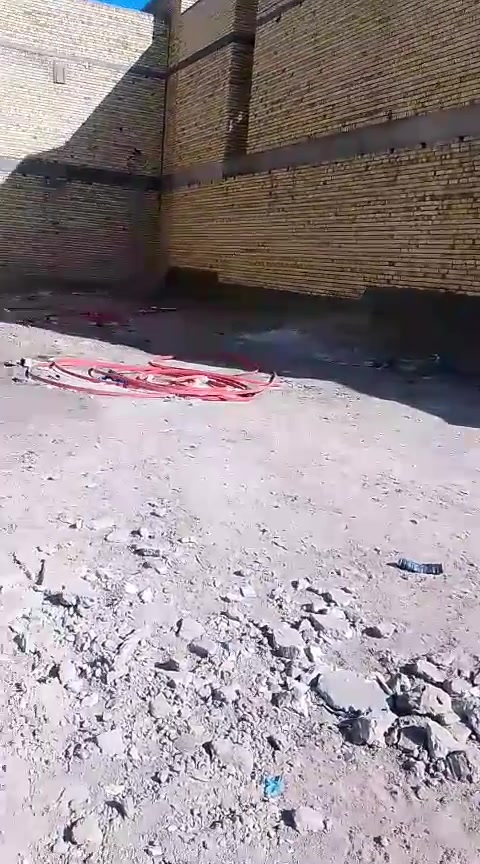 قطعه للبيع مساحته 215شارع مركز شرطة الفداء السايدين مباشره للاستفسار الاتصال ***********
