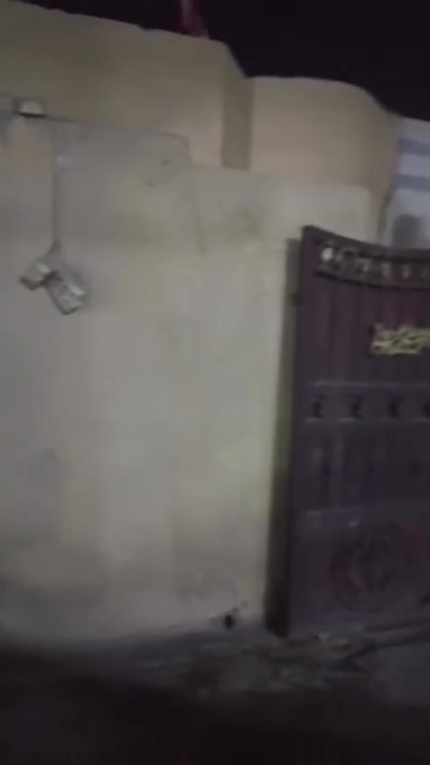 دار للبيع مساحه 150م 7×21طابق واحد زراعي كفاءات العبيدي منطقة شمر  نهاية شارع العابد مقابيل جامع أئمة البقيع 
مكلف بنشر ***********
