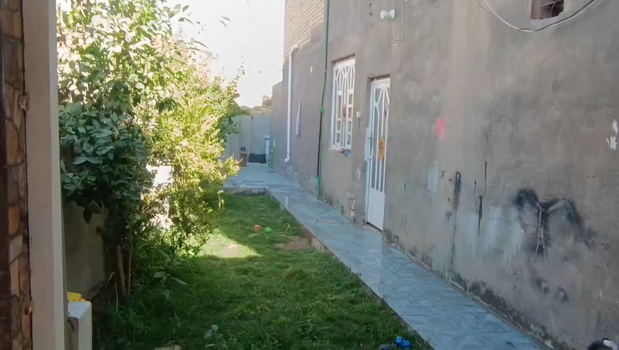 السلام عليكم 
الدار للبيع طابو زراعي 
المساحه // 300 واقع حال 
الموقع / ربيانه قرب سيد حبيب 
خدمات كامله 
يحتوي!!!
طابق واحد
ستقبال 4*8
صاله 4*9
غرفتين نوم 5*5
صيحات داخله وخارجي 
حديقه 
كراج سياره
للاتصال////
***********
