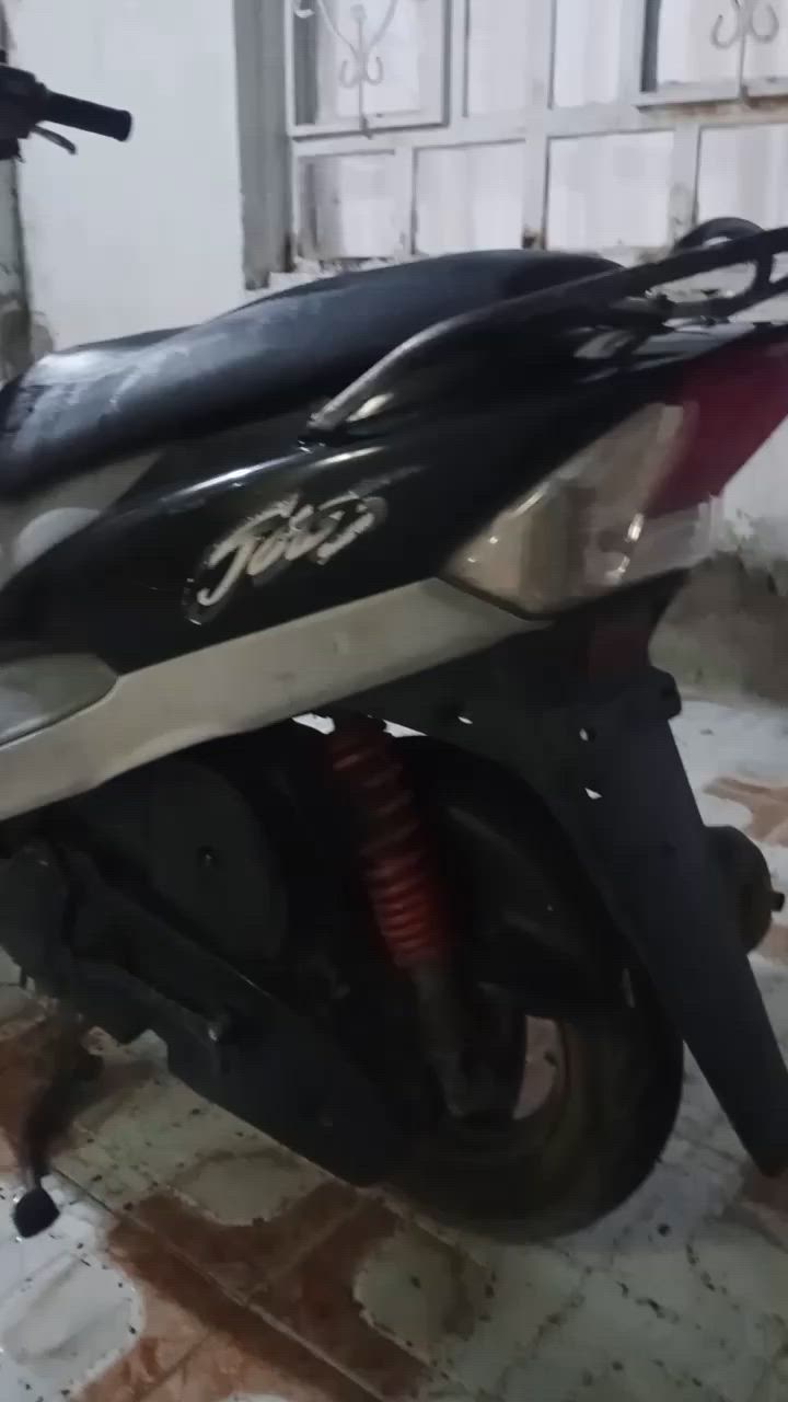سلام عليكم 
درجه للبيع يريده يجي وتساب رقمي ***********
سعره ب500مفتوحه درجه الكهربائيات كلهن شغالت درجه نضيفه
