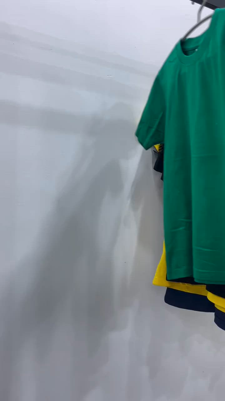 تشيرتات اطفال قطعه بالفين 
٣ قطع ب٥ لالف


**إذا كنت صاحب هذا الإعلان وتريد حذفه لأي سبب، رجاءا أرسل رسالة إلى الدعم الفني**